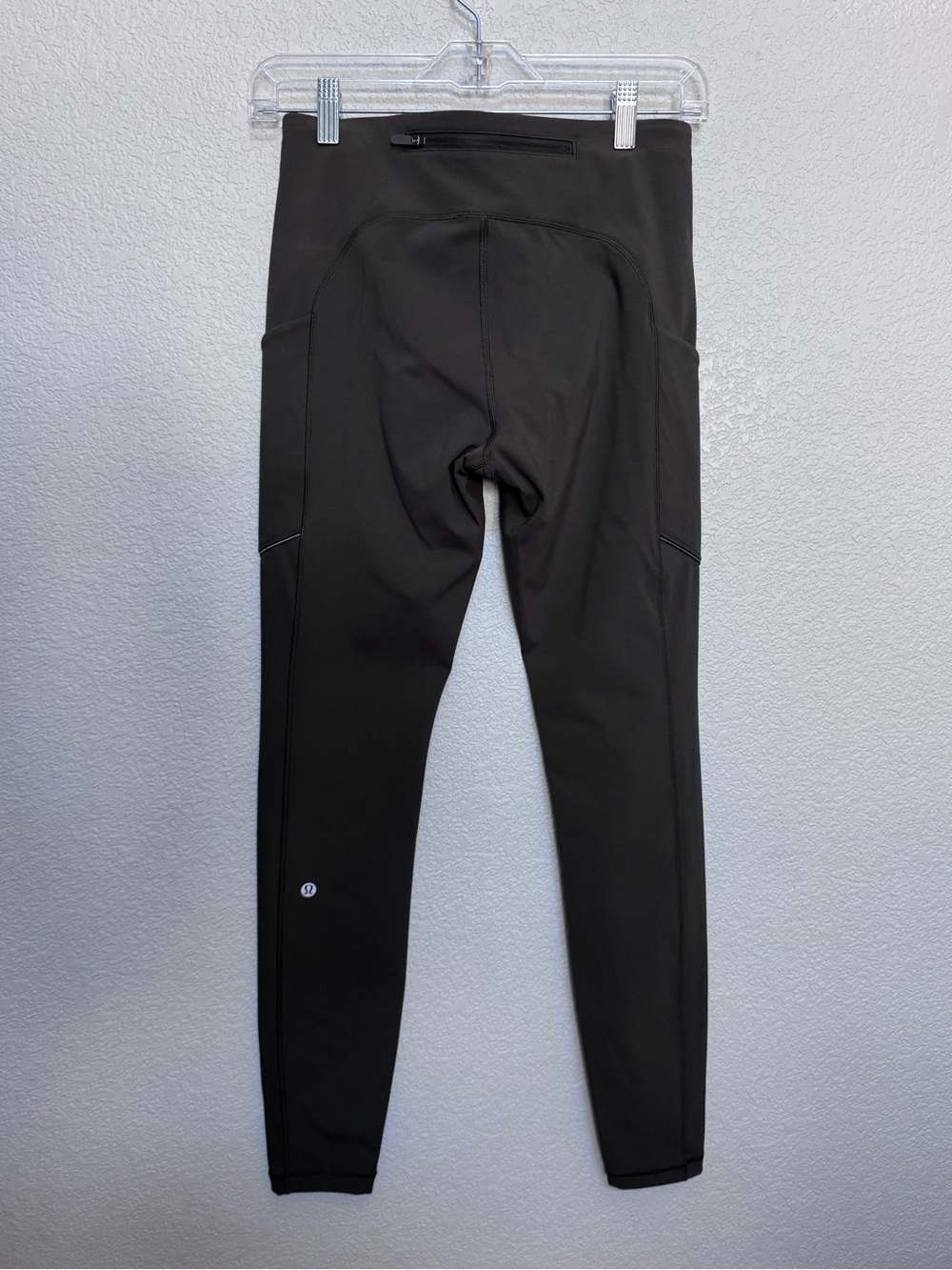 Lululemon Speed Up Tight 28” Olive Green Women’s 6 Side Pockets